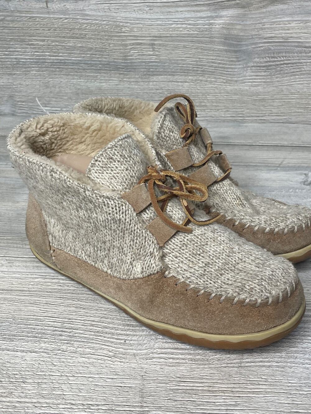 Minnetonka Torrey Moccasin Booties Womens Sz 7 Beige Brown Fur Lined Slippers